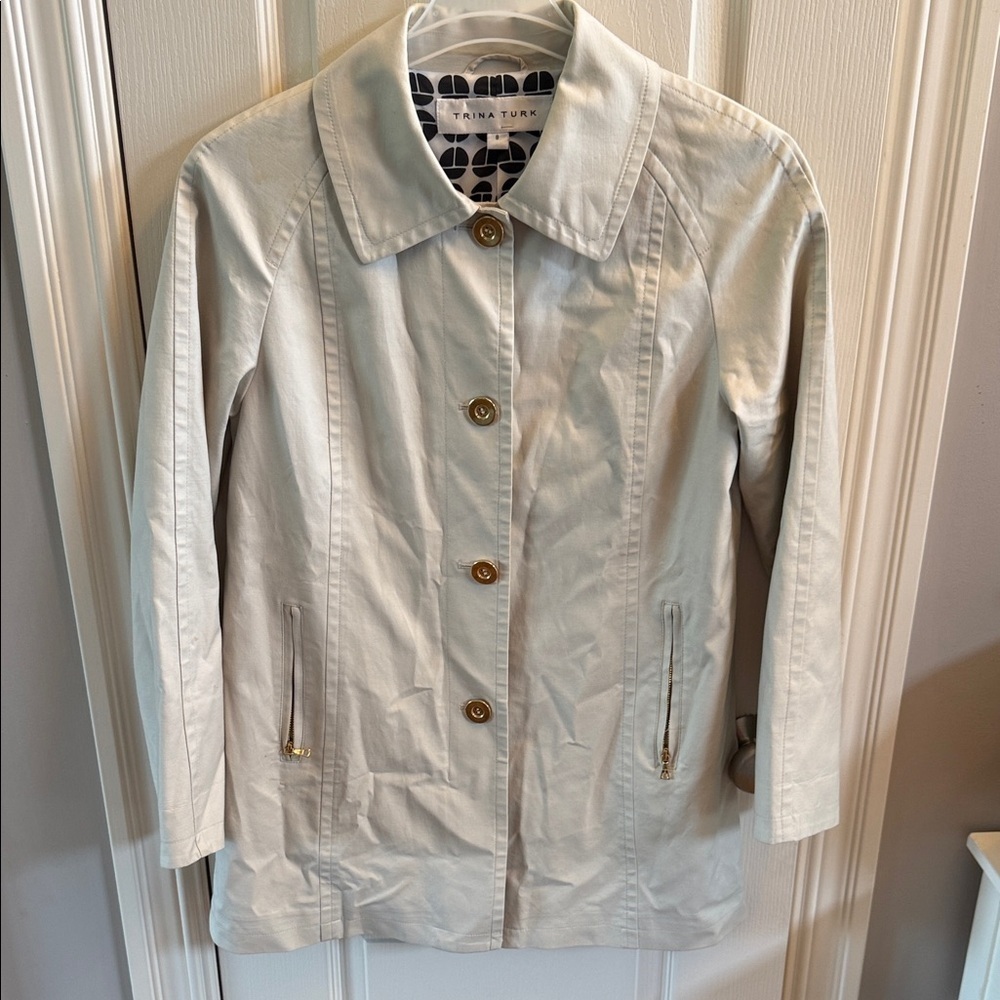 Trina Turk Beige Trench Coat with Gold Accents. Size 8 - Picture 1 of 7